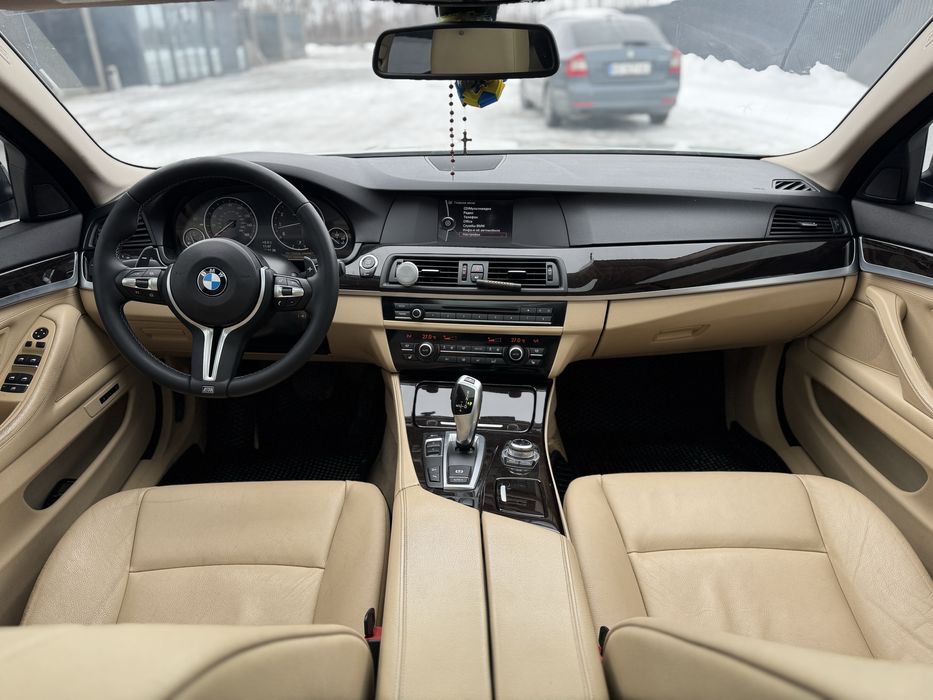 Бмв ф10 528і 2012 не фарбована повний привід