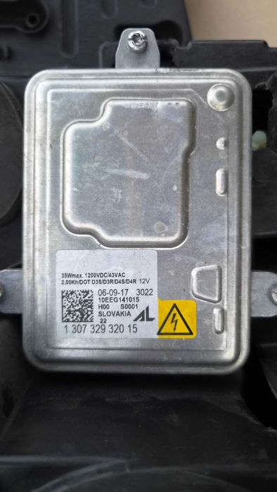 Alfa Romeo Stelvio правая фара + блок