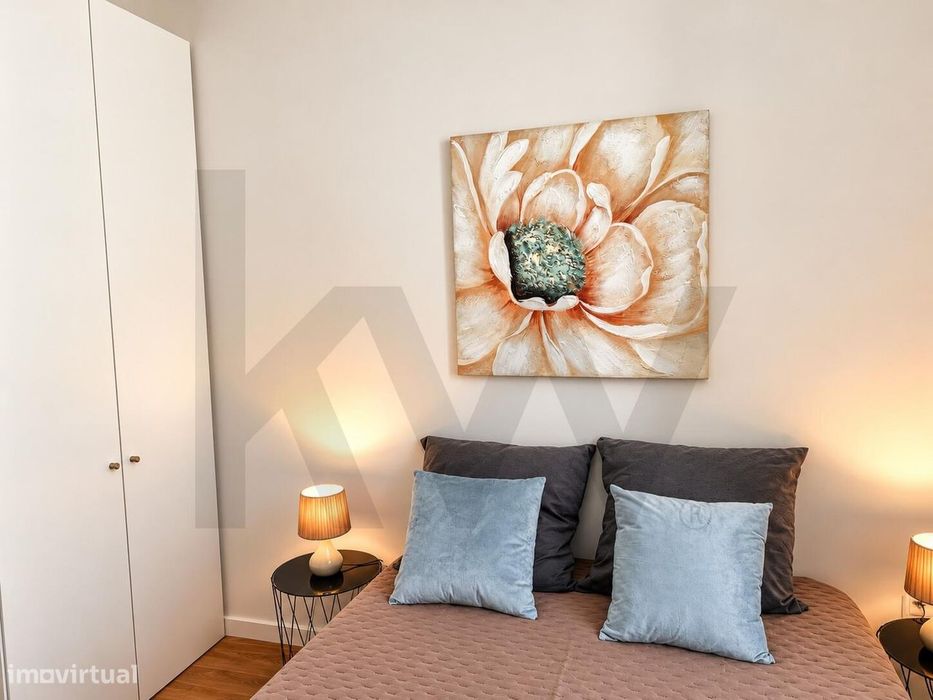 Apartamento T2 Renovado com Terraço de 20 m2 | Penha de França | Lisbo