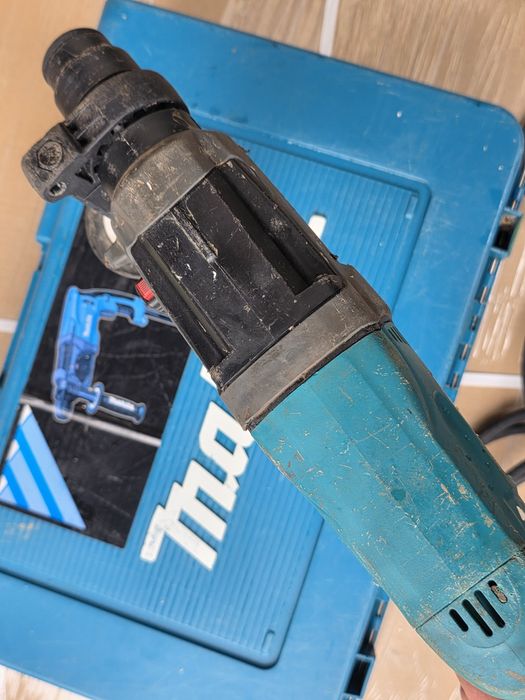 Młotowiertarka MIKITA Makita HR2470 SDS-Plus z walizką
