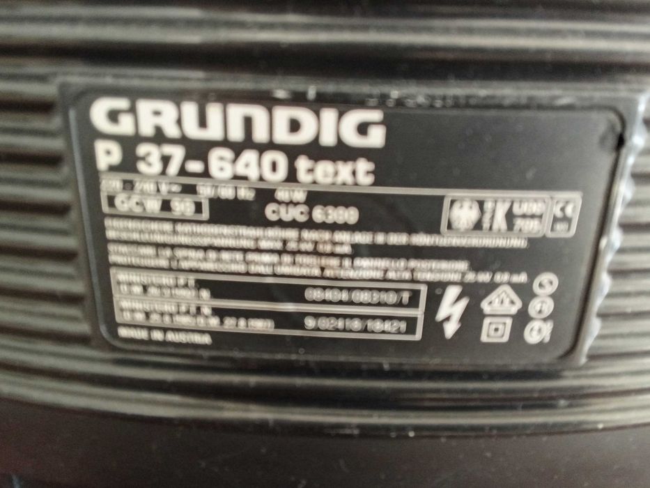 Vendo Televisão Grundig CRT Vintage