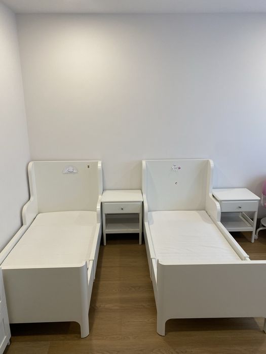 Cama infantil extensível BUSUNGE com colchão ÖMSINT — 80x200 cm