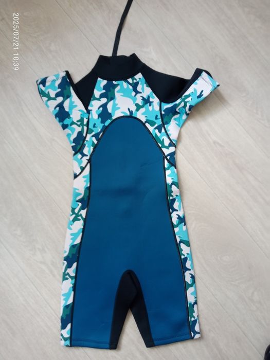 гідрокостюми для пірнання