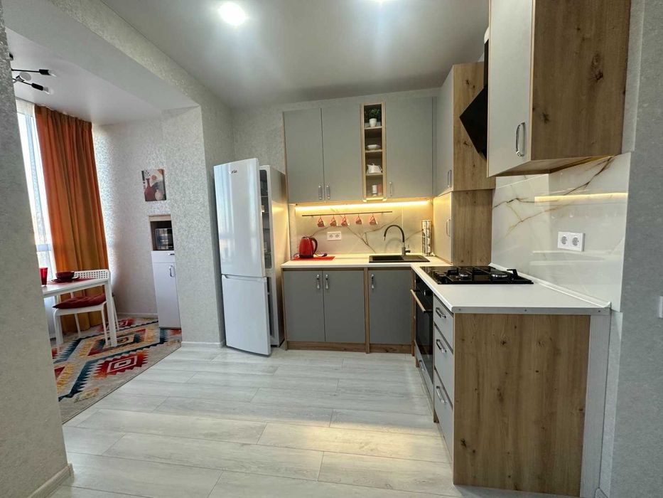 Продам однокімнатну квартиру біля моря