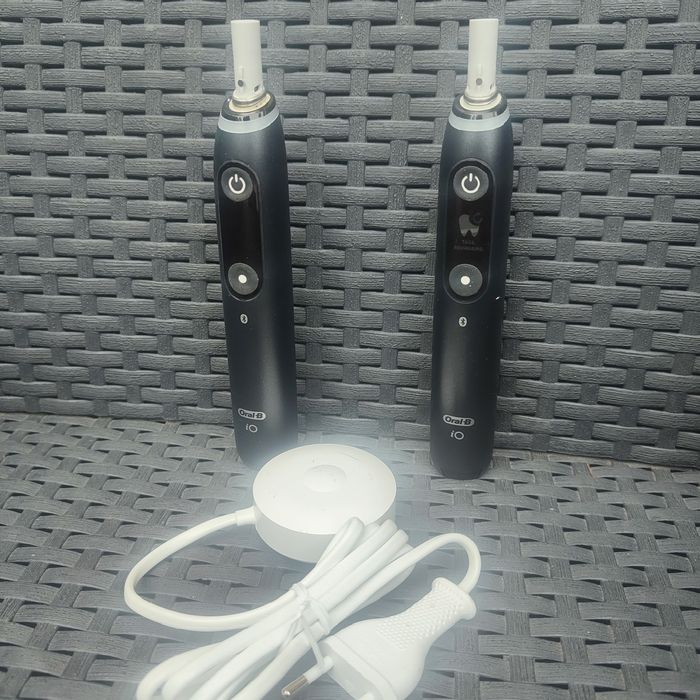 Szczoteczka Elektryczna 2x do Zębów Oral-B IO series 8