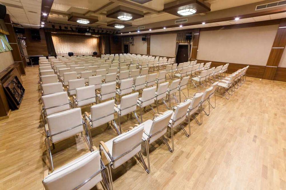 Здаємо в оренду Актову залу!