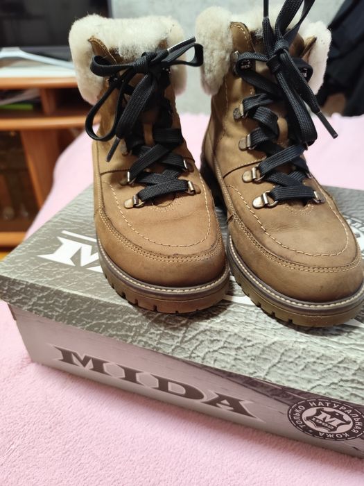 Взуття жіноче Mida