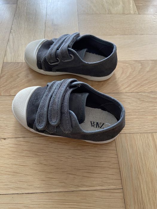 Szare trampki skorzane zara 22