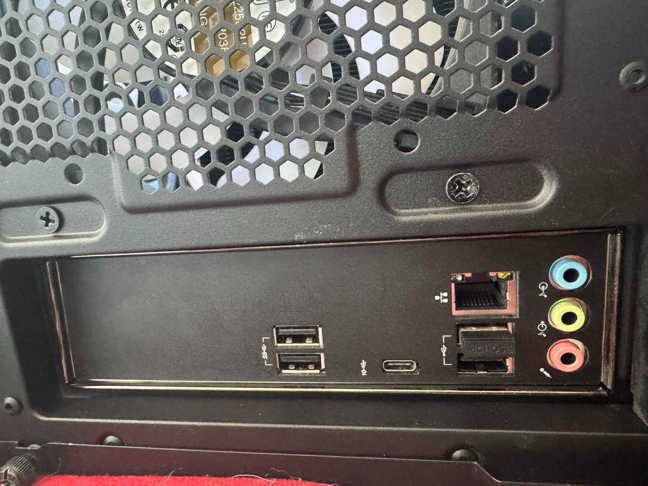 Komputer PC RTX3060TI+ Intel core I5 11400K+ win 11 Home  Lenovo LEGION T5