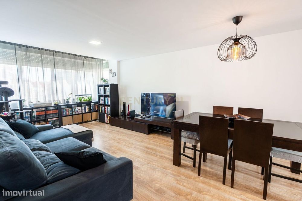 Apartamento T3 Totalmente Remodelado | 114 m² | Suite | Open Space | C