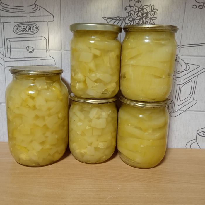 Консервація домашня,ікра кабачкова,салати