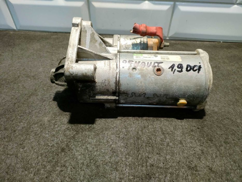 Rozrusznik 1,9 DCI  Renault