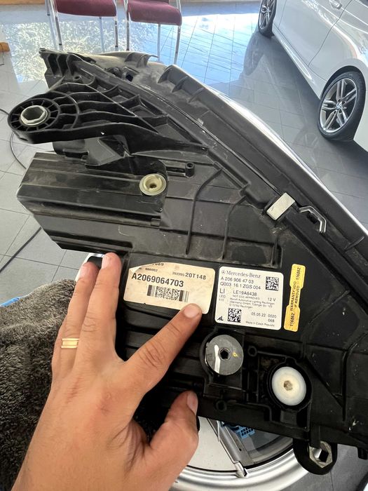 Ótica Mercedes Classe C W206 Digital Light LED Original – Esquerda A2069064703