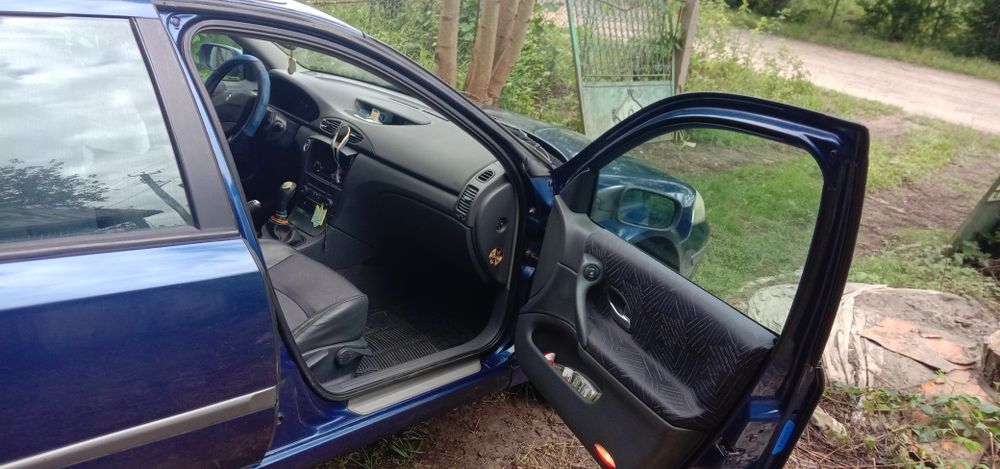 Рено лагуна 2. 2.2 дизель. Автомат