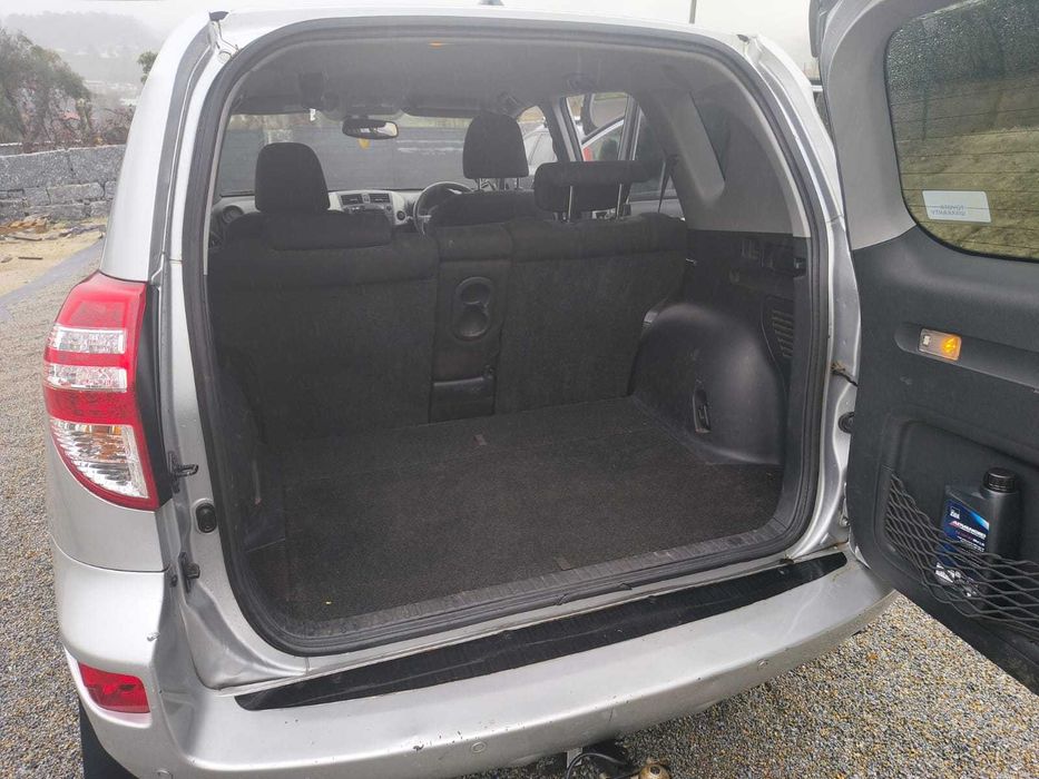 Toyota Inglês 2010-4.000€