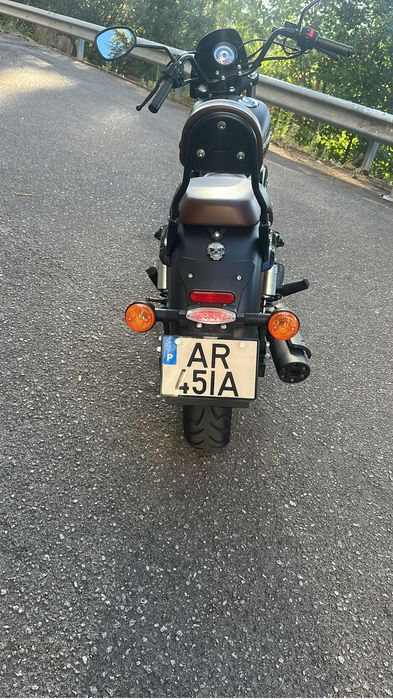 UM renegade 125 sport como nova