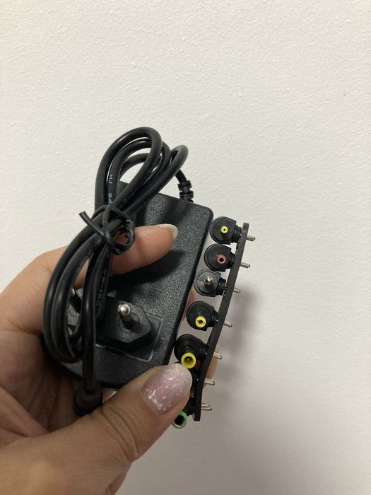 Transformador universal regulável (3V a 12V) *novo*