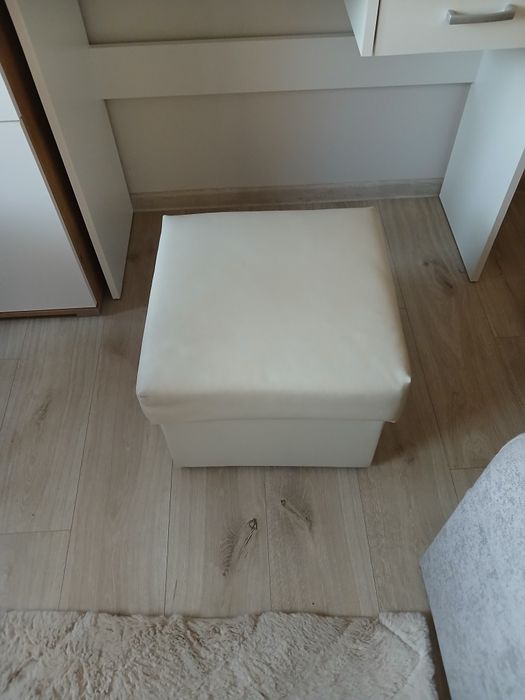 Pufa eko skórą otwierana