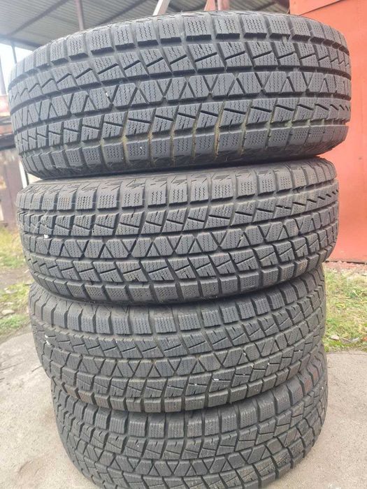 Колеса , шини, резина  225/65 R17