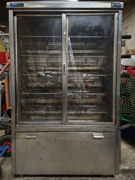 Máquina de assar frangos