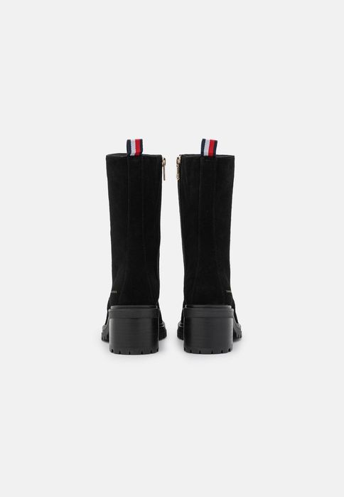 Botki zamszowe na niskim obcasie Tommy Hilfiger 37
