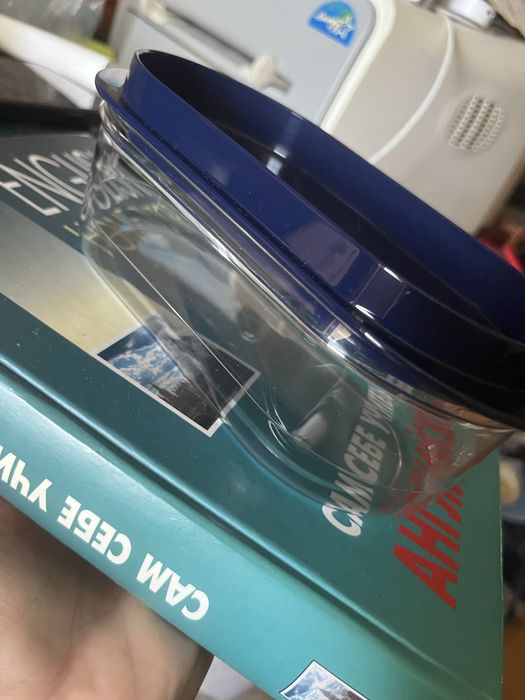 Новые  два контейнера Tupperware.