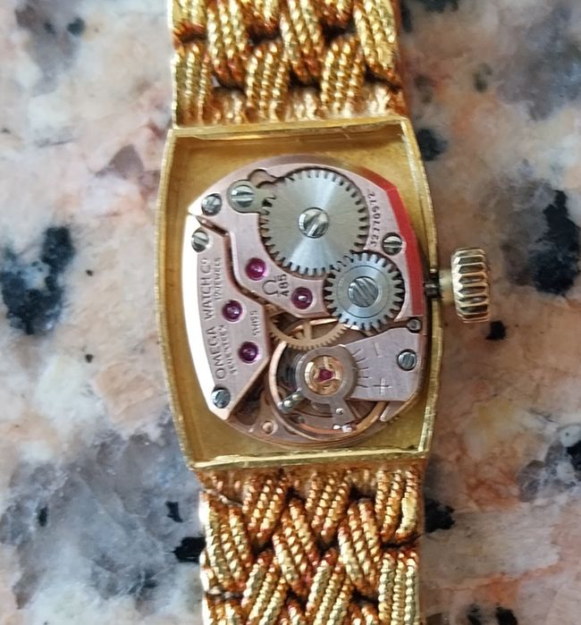 Relógio Omega De Ville para senhora em ouro 18 quilates