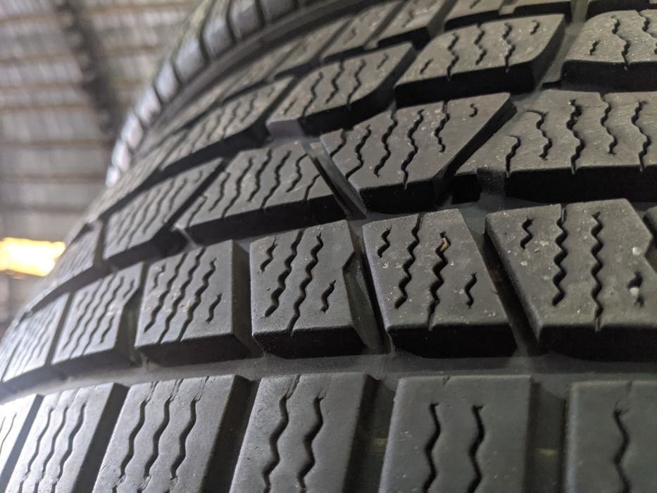 205/55R16 Continental