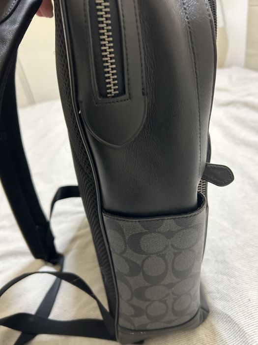 Mochila para PC portatil marca COACH em pele