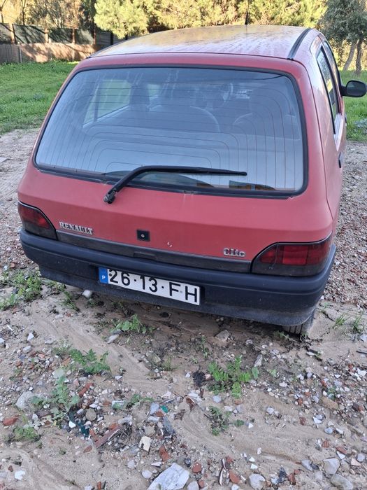 Carro Renault Clio
