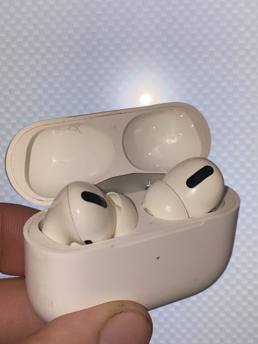 Air pods pro 1 (оригінал)