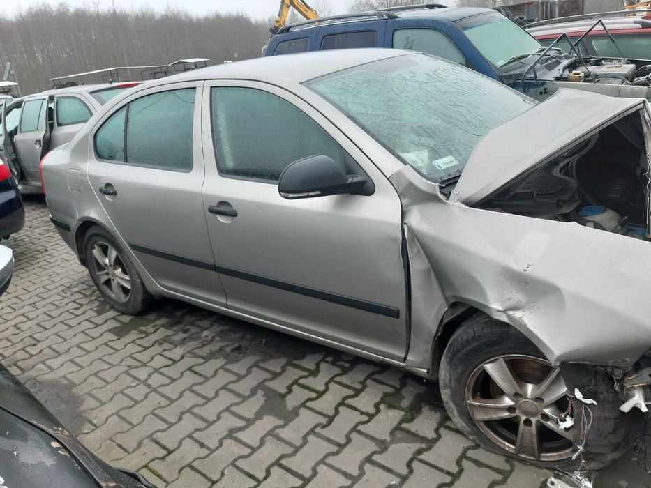 SKODA OCTAVIA II LF8H klapa maska lampa błotnik drzwi zderzak części