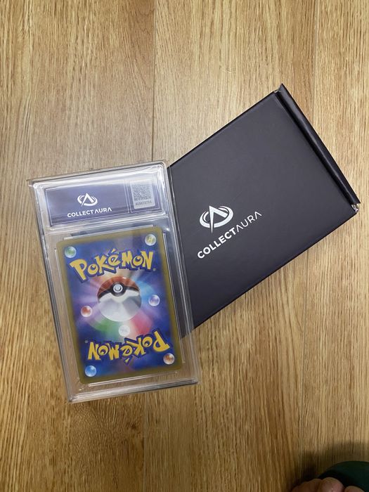 Pikachu V 129/414 - Grade 9.5