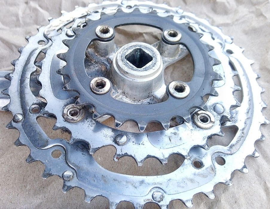 Шатуни SR SUNTOUR Taiwan 175 мм., bcd 104/64 Тайвань