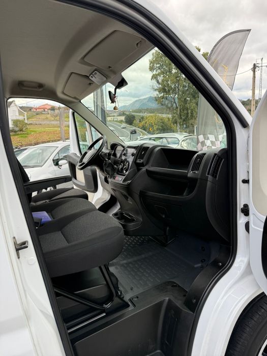 Fiat ducato 2.3 140cv motor iveco C/nova apenas 65 mil quilometros