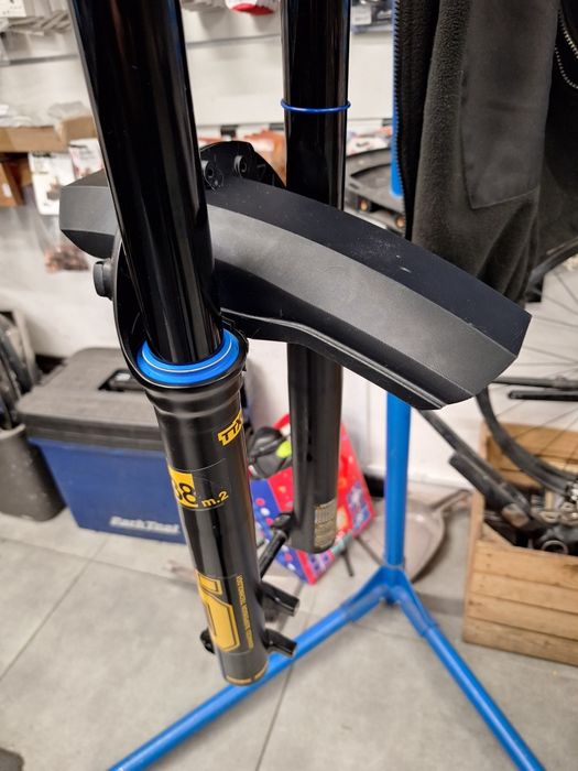 Ohlins rxf 38 błotnik