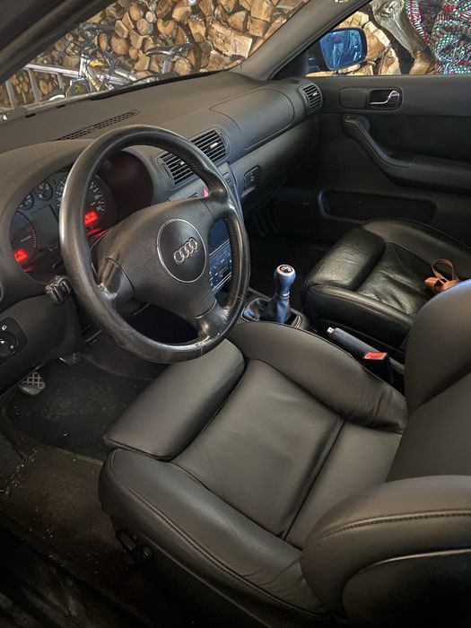 Audi A3. 130CV pd. Xenon, radio de origem, pele