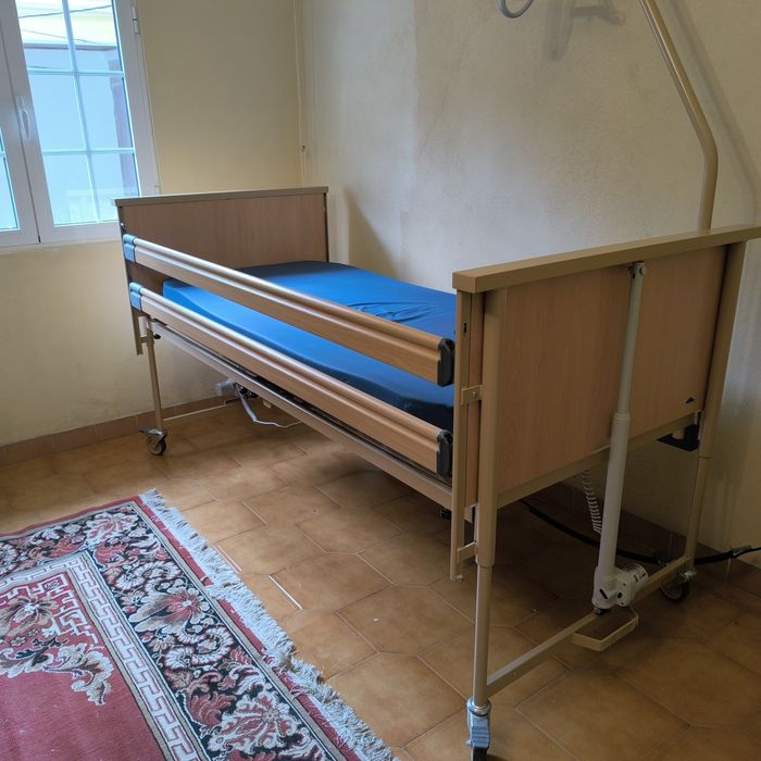 Cama elétrica articulada