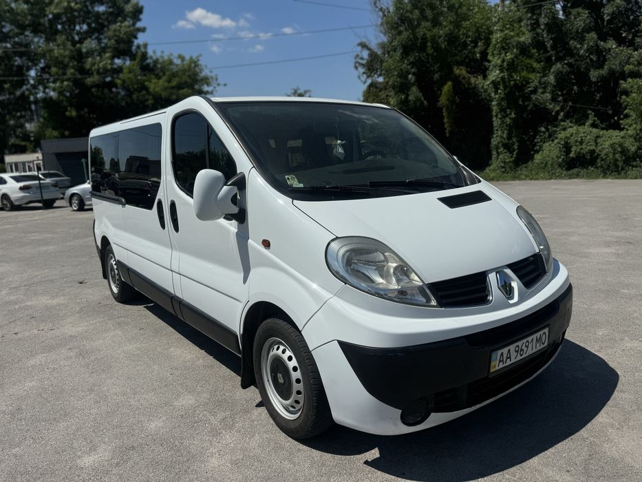 Renault Trafic довга база