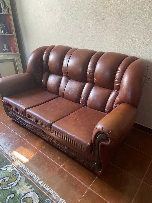 Sofá em Couro Sandim