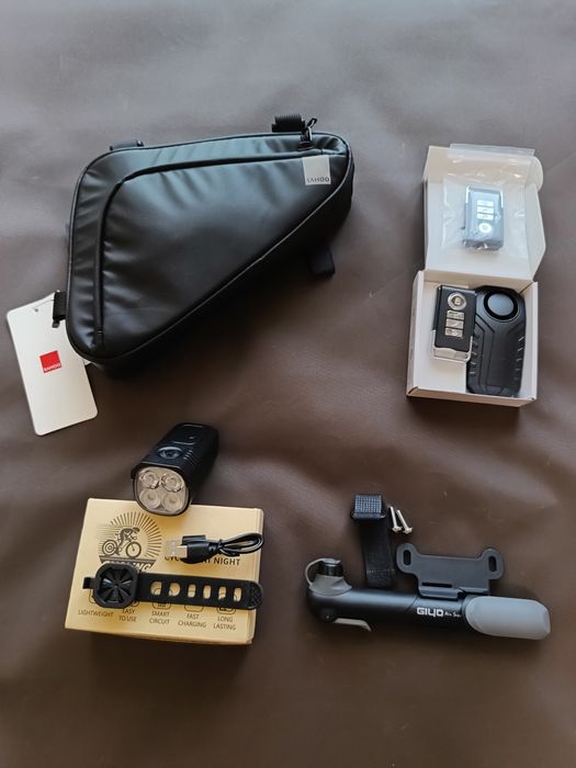 Велонасос Giyo, велосумка Sahoo, велосигналізація, велосипедний ліхтар