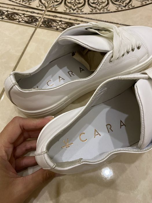 Жіночі кеди Cara