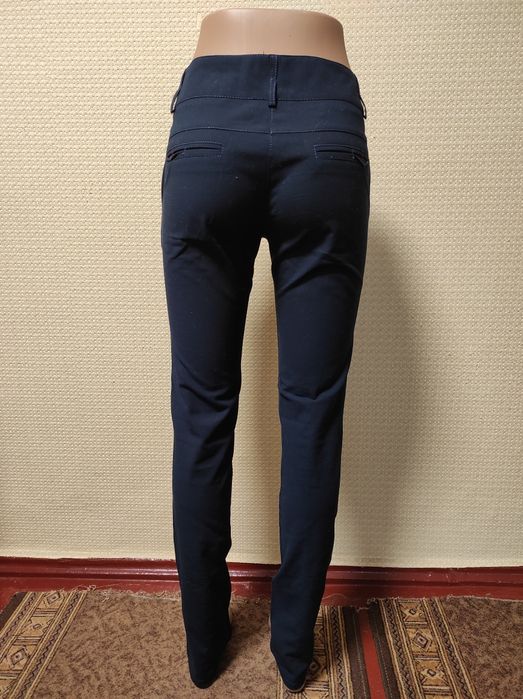 Шкільні брюки/юбки