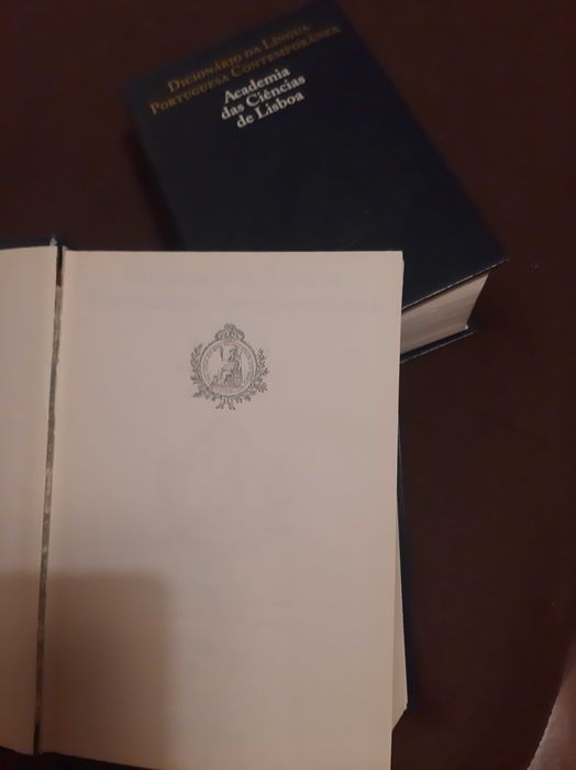 Dicionário da Língua Portuguesa Contemporânea