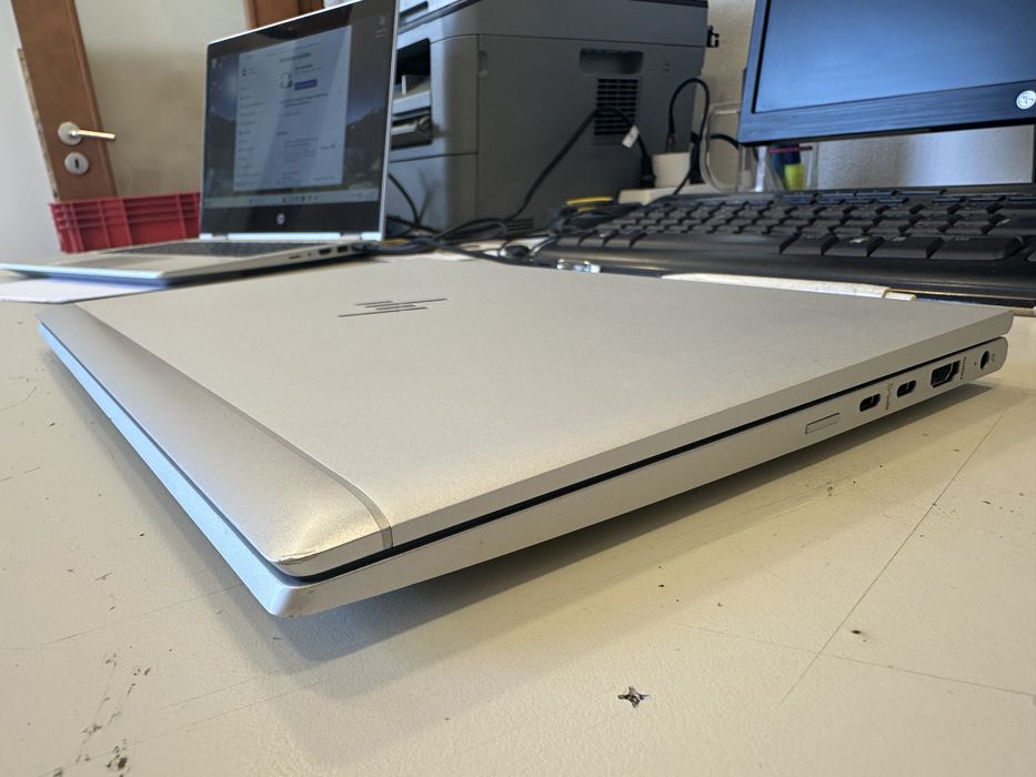 HP Elitebook 835 g8