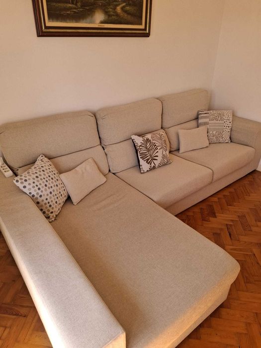 Sofá Chaise Longue bege com Cama e 2 Bancos