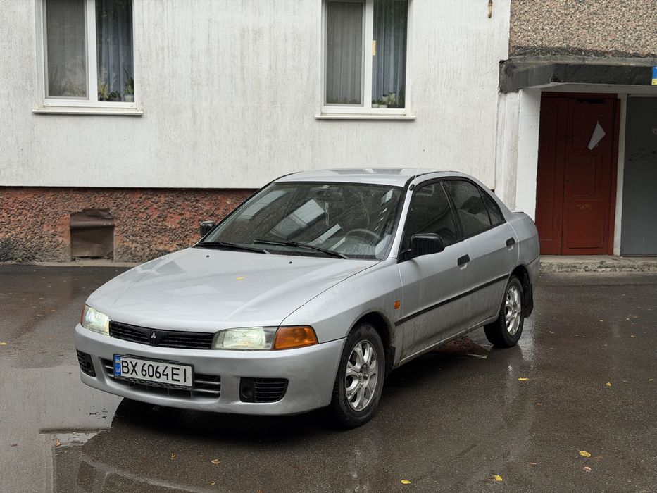 Продам Mitsubishi Lancer 1.3 бенз в дуже гарному стані