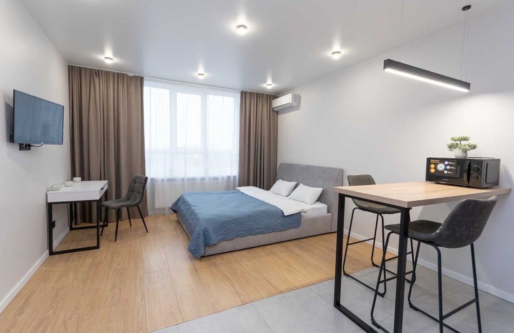 Стильна студія, Лівий берег, Бажана 17Б. Є укриття і Генератор.