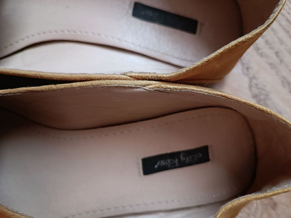 Piękne musztardowe Lordsy Lily Rose
