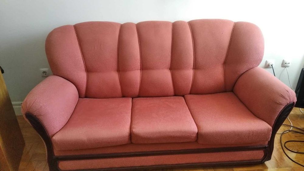 Sofá - cama, de 3 lugares, com cama francesa